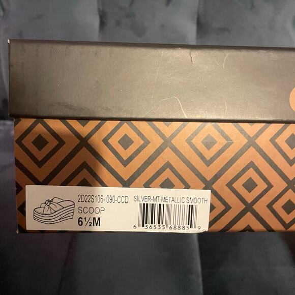 NIB Charles David "Scoop" Silver Espadrille Platform Slide Wedge Sandals US 6.5 - Picture 3 of 13